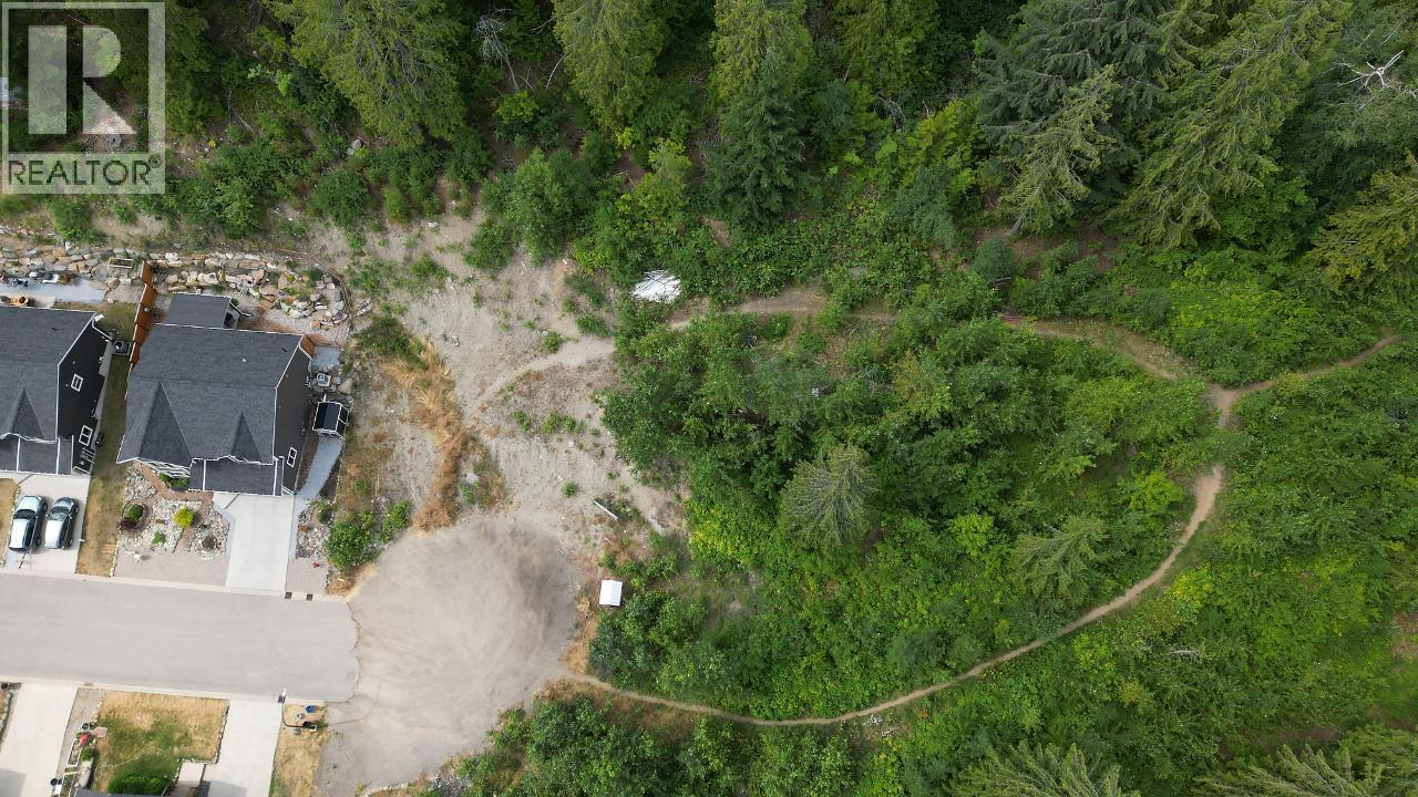 2812 Cedar Crescent, Rossland, British Columbia  V0G 1Y0 - Photo 9 - 10361550