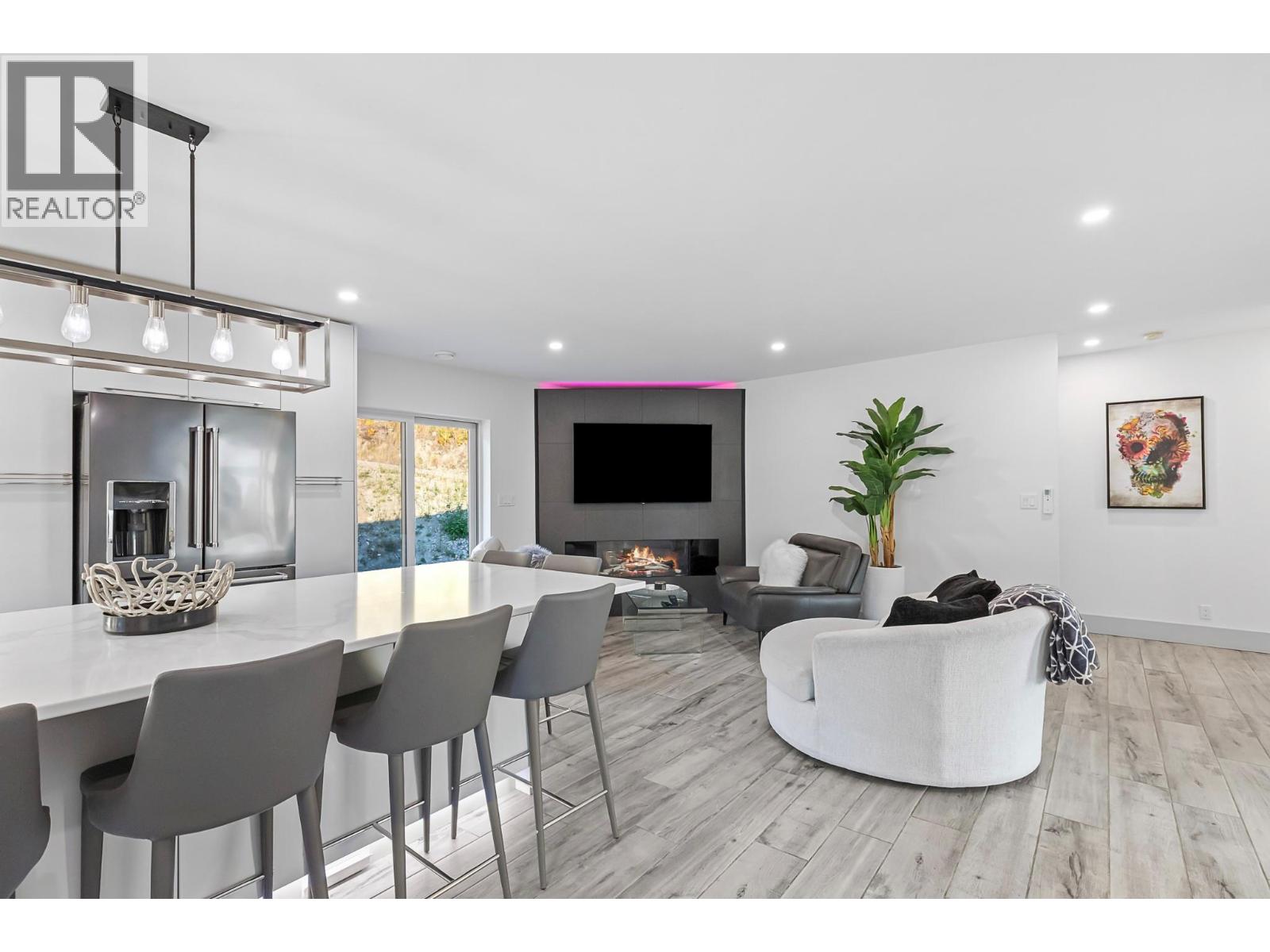 8195 Jackpine Road, Vernon, British Columbia  V1B 3M9 - Photo 7 - 10347842