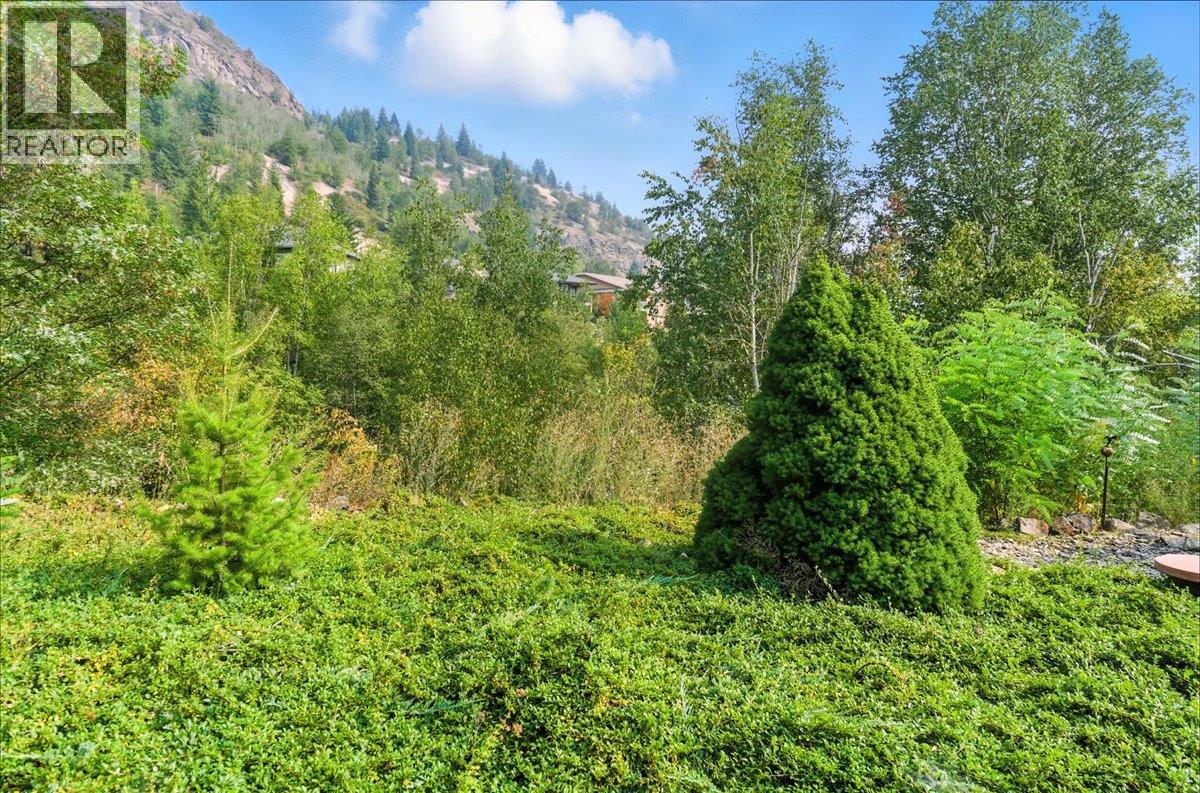 7761 Devito Drive, Trail, British Columbia  V1R 4W2 - Photo 34 - 10361993