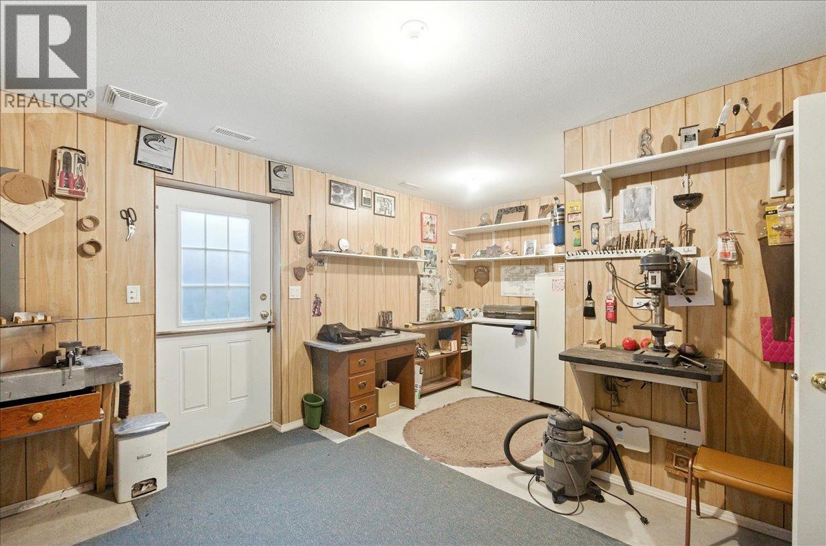 7761 Devito Drive, Trail, British Columbia  V1R 4W2 - Photo 57 - 10361993