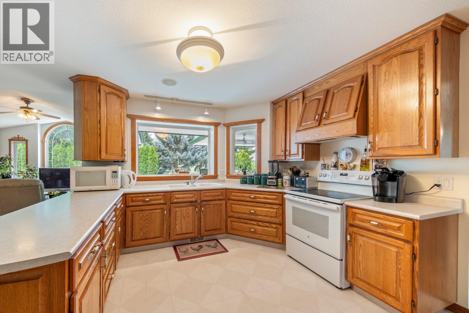 135 Pleasant Valley Cross Road, Armstrong, British Columbia  V4Y 0W1 - Photo 9 - 10362198