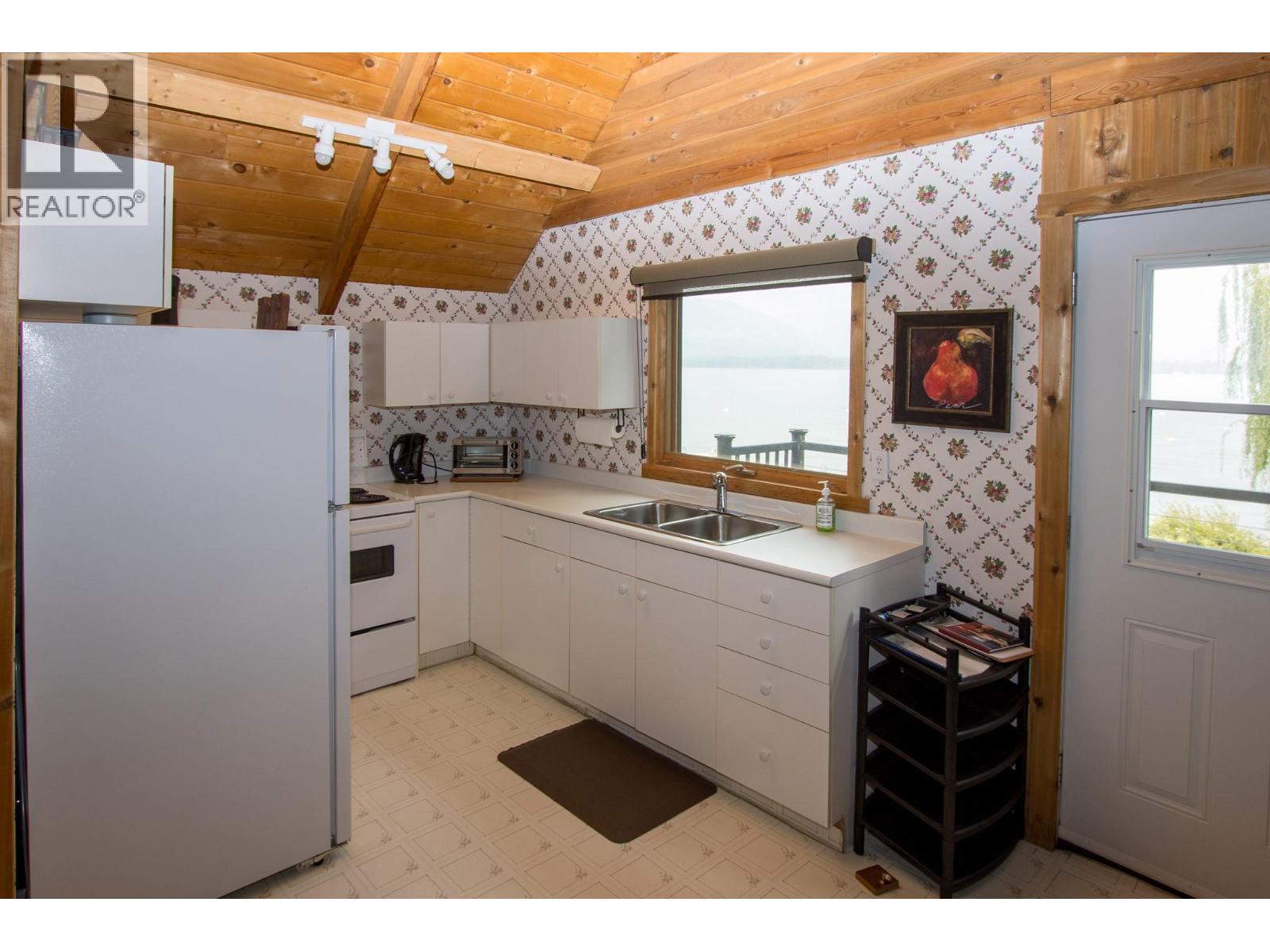 3075 Waverly Road, Sorrento, British Columbia  V0E 2W1 - Photo 23 - 10362225