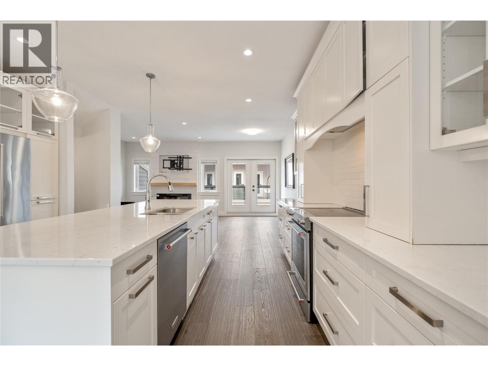 644 Lequime Road Unit# 4, Kelowna, British Columbia  V1W 1A4 - Photo 5 - 10361955