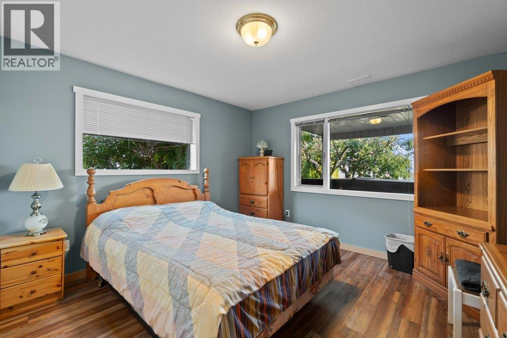 2121 3 Avenue Se, Salmon Arm, British Columbia  V1E 1K1 - Photo 70 - 10361440