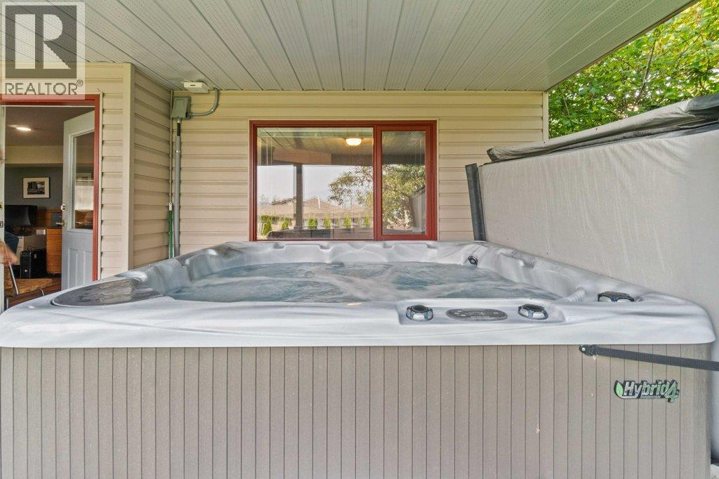 2121 3 Avenue Se, Salmon Arm, British Columbia  V1E 1K1 - Photo 73 - 10361440