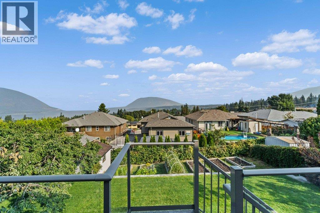 2121 3 Avenue Se, Salmon Arm, British Columbia  V1E 1K1 - Photo 95 - 10361440