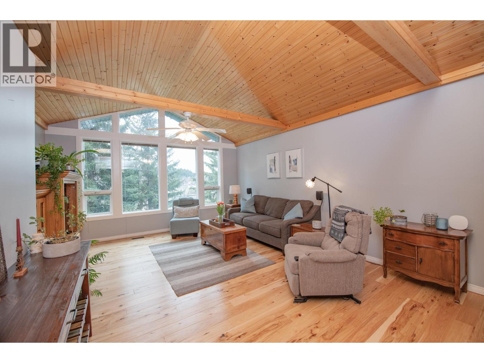 2506 Shuswap Avenue, Lumby, British Columbia  V0E 2G0 - Photo 3 - 10362067