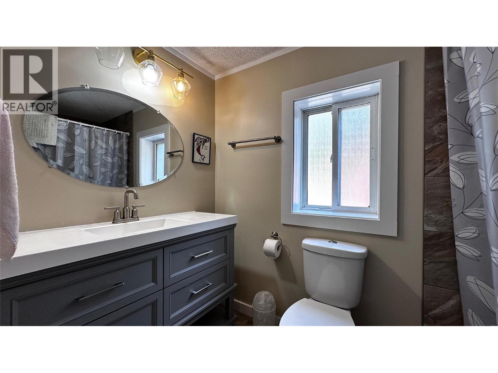 811 Victoria Street, New Denver, British Columbia  V0G 1M0 - Photo 11 - 10362366