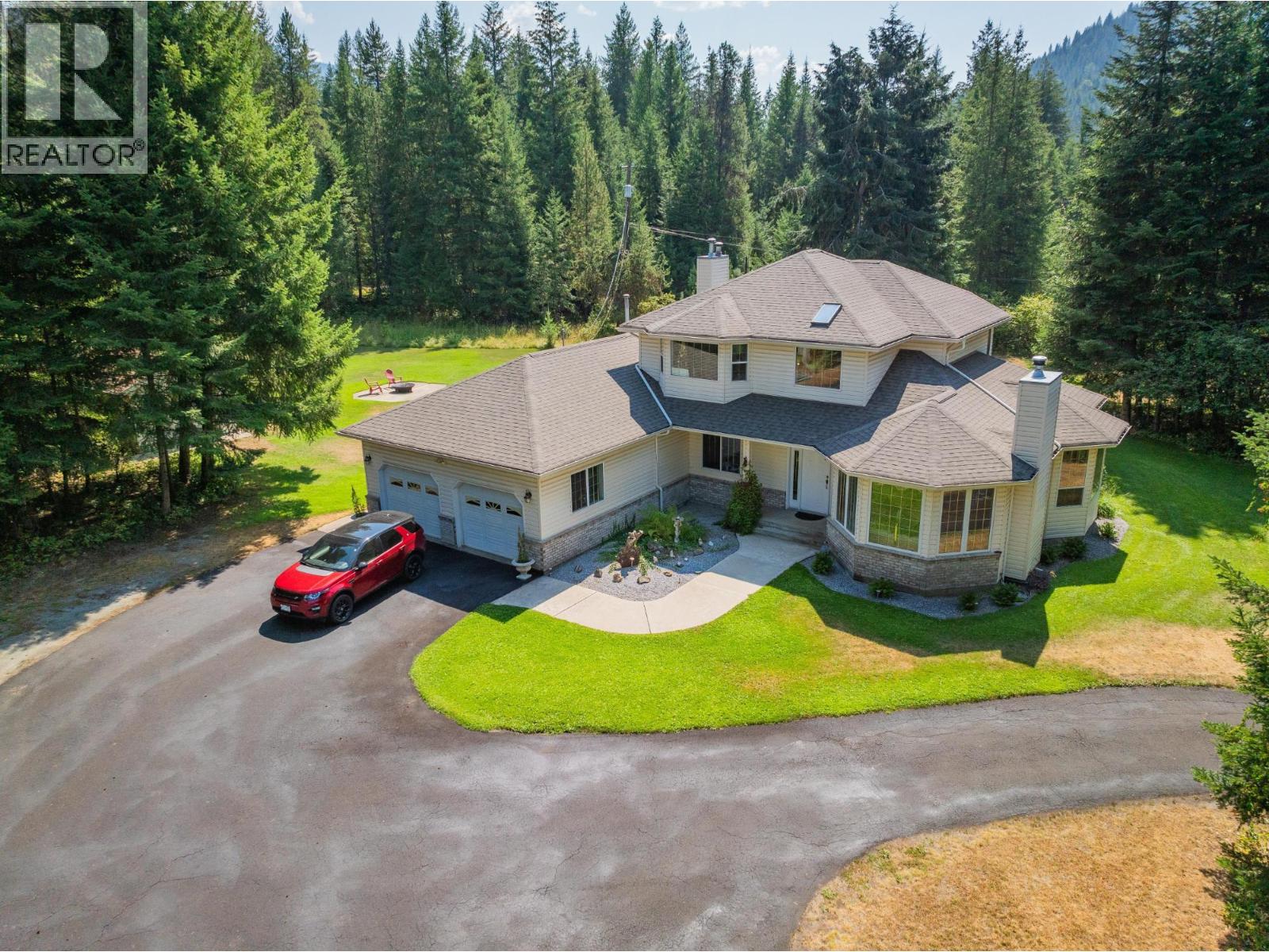 2718 OSACHOFF Road, south slocan, British Columbia