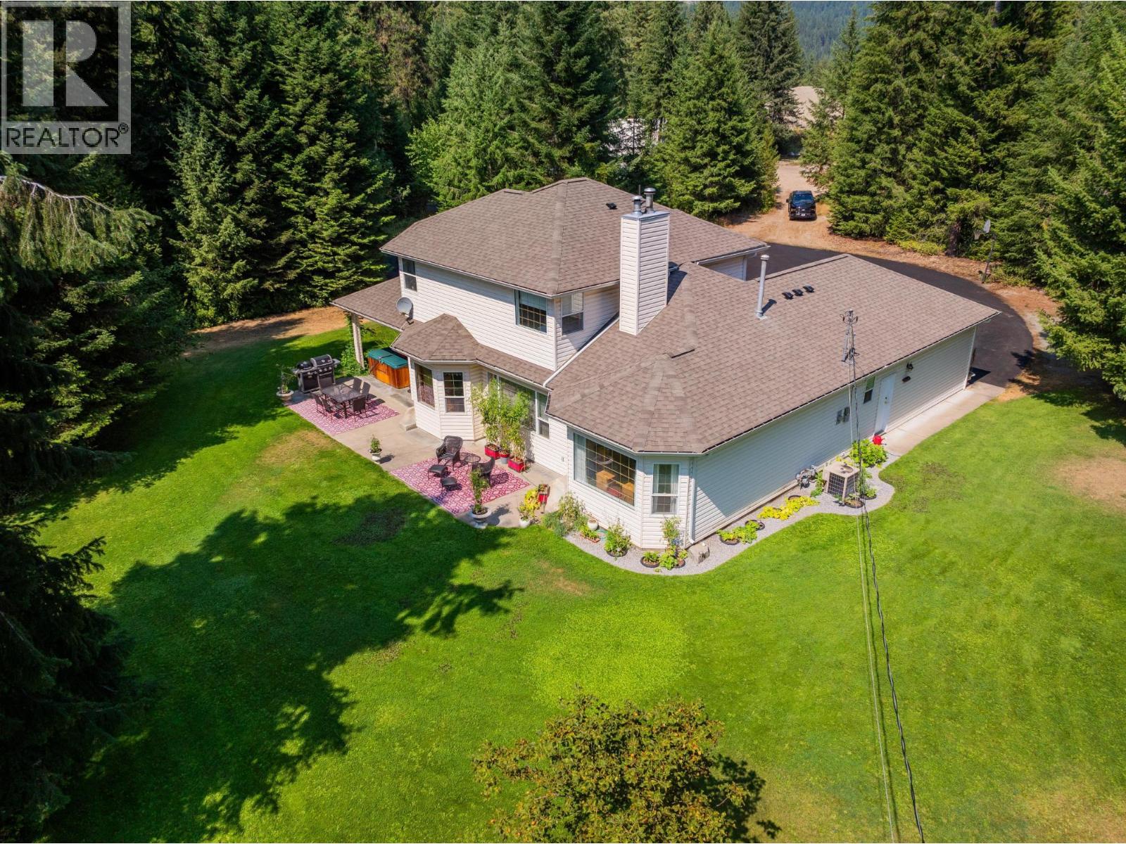 2718 Osachoff Road, South Slocan, British Columbia  V1N 2C0 - Photo 2 - 10362357
