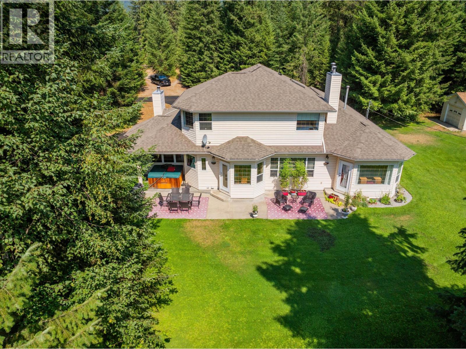 2718 Osachoff Road, South Slocan, British Columbia  V1N 2C0 - Photo 3 - 10362357