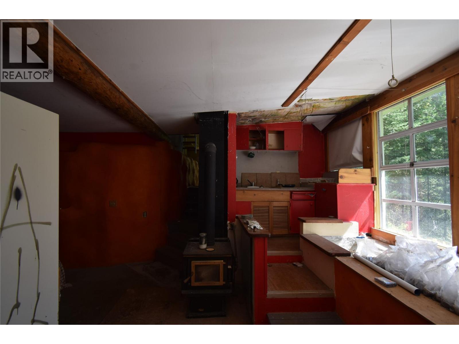 Highway 6, Lemon Creek, British Columbia  V0G 2C0 - Photo 6 - 10362000