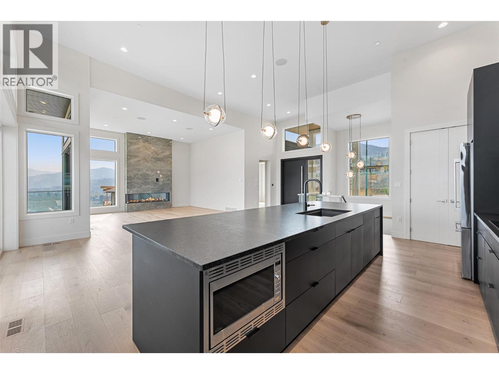 18697 Mckenzie Court, Summerland, British Columbia  V0H 1Z3 - Photo 10 - 10361502