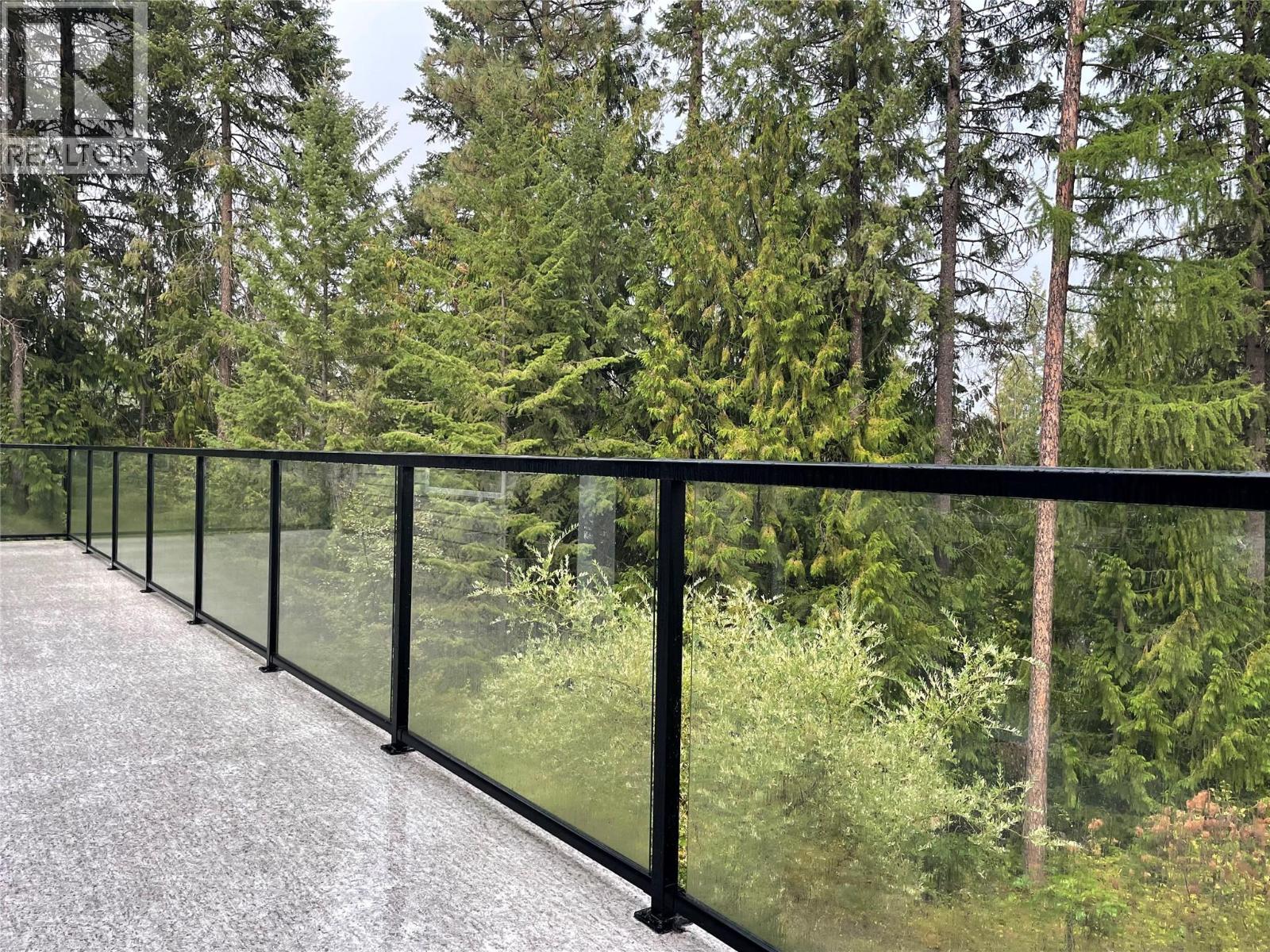 253 Chase Road, Christina Lake, British Columbia  V0H 1E0 - Photo 10 - 10362201