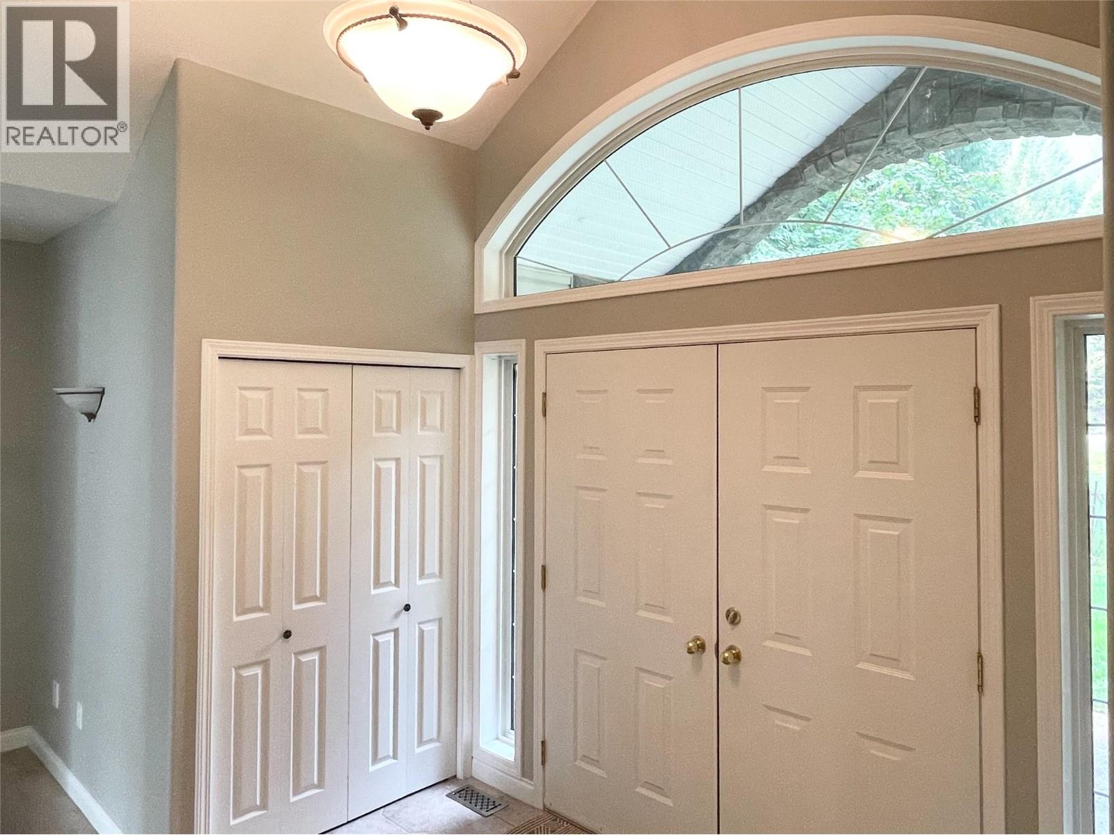 253 Chase Road, Christina Lake, British Columbia  V0H 1E0 - Photo 15 - 10362201