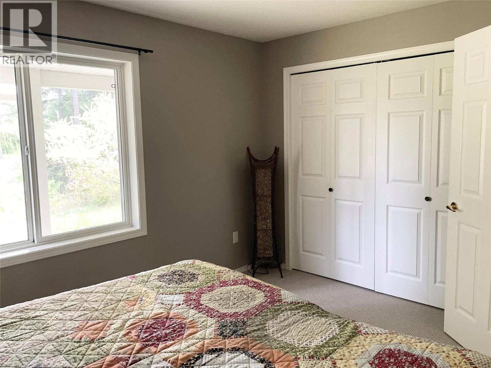 253 Chase Road, Christina Lake, British Columbia  V0H 1E0 - Photo 43 - 10362201