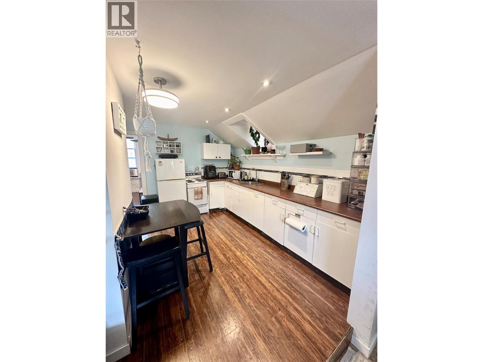 623 7th Avenue, Keremeos, British Columbia  V0X 1N0 - Photo 11 - 10362456