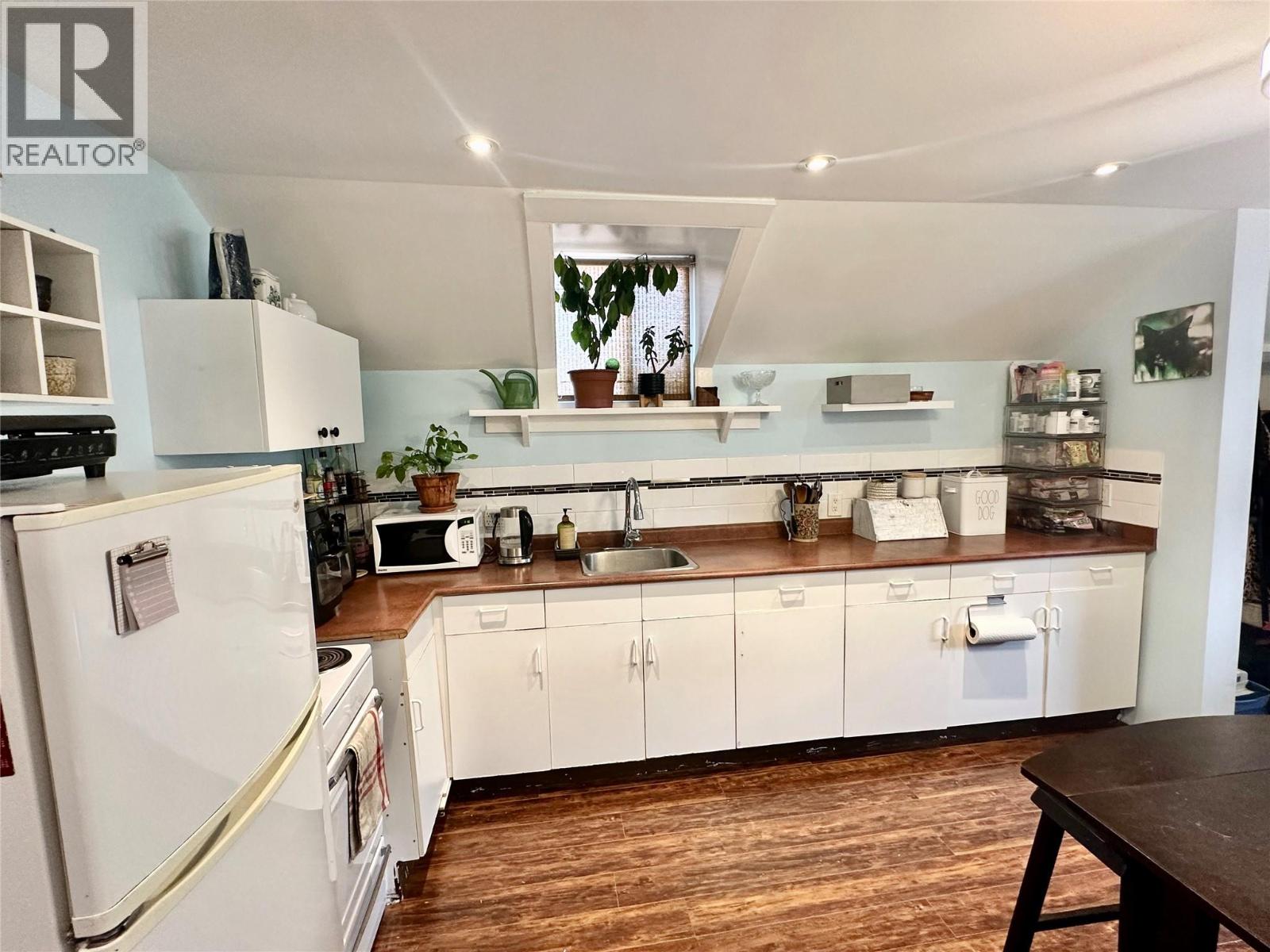 623 7th Avenue, Keremeos, British Columbia  V0X 1N0 - Photo 12 - 10362456