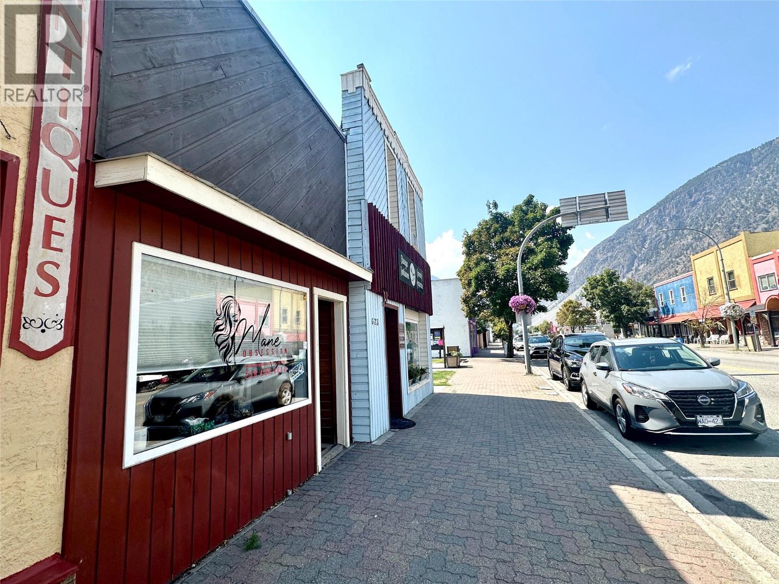 623 7th Avenue, Keremeos, British Columbia  V0X 1N0 - Photo 2 - 10362456