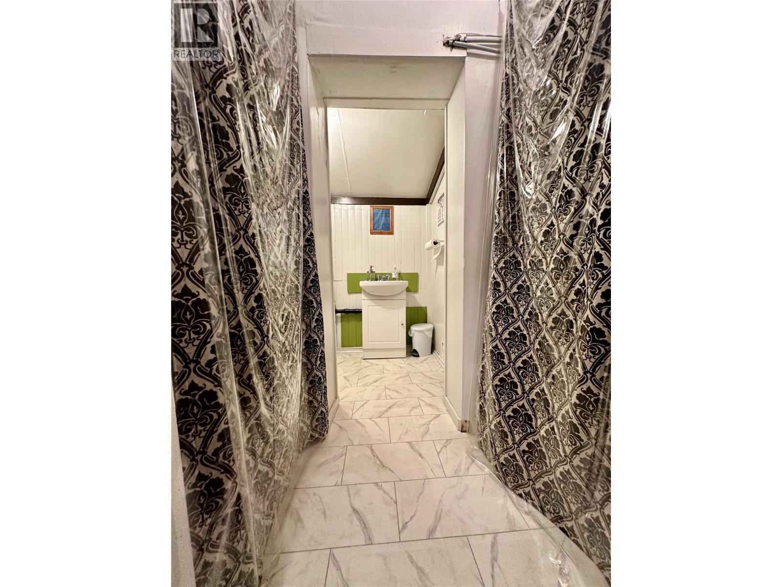 623 7th Avenue, Keremeos, British Columbia  V0X 1N0 - Photo 24 - 10362456