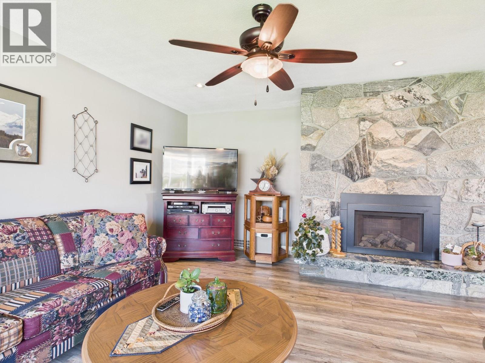 9806 Highway 97, Osoyoos, British Columbia  V0H 1V2 - Photo 11 - 10362544