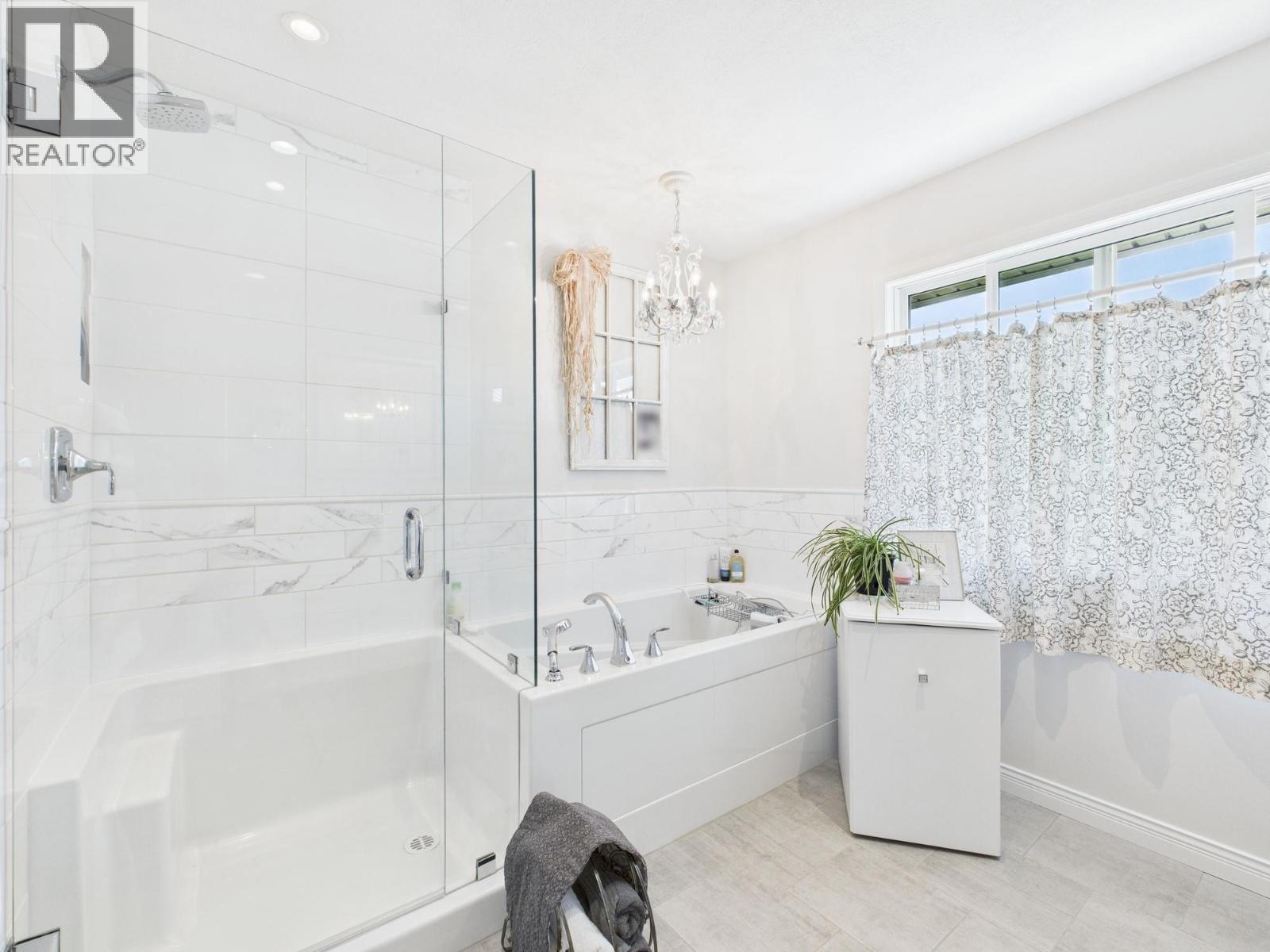 9806 Highway 97, Osoyoos, British Columbia  V0H 1V2 - Photo 14 - 10362544