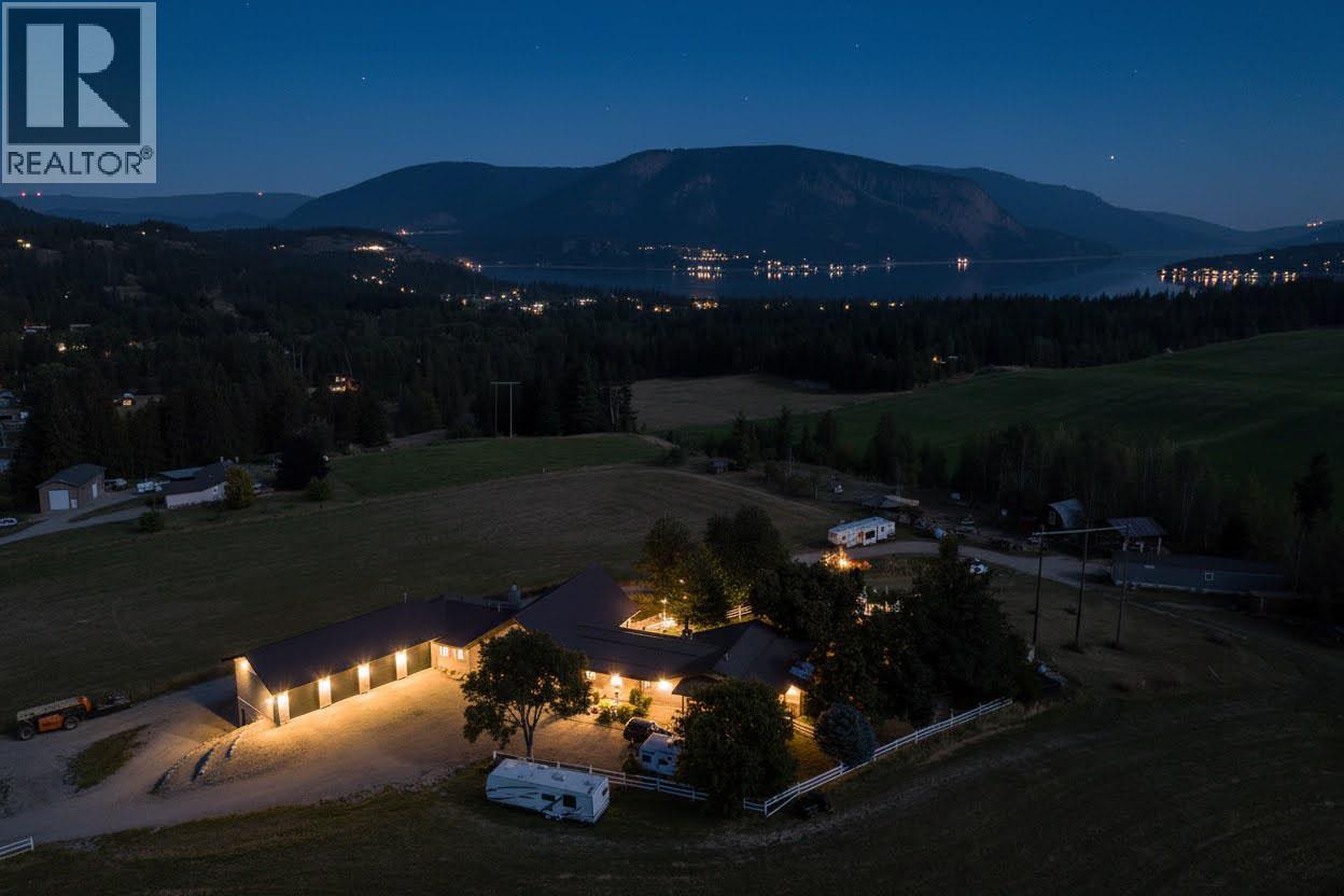 3700 50 Street, Salmon Arm, British Columbia  V1E 3A9 - Photo 4 - 10362447