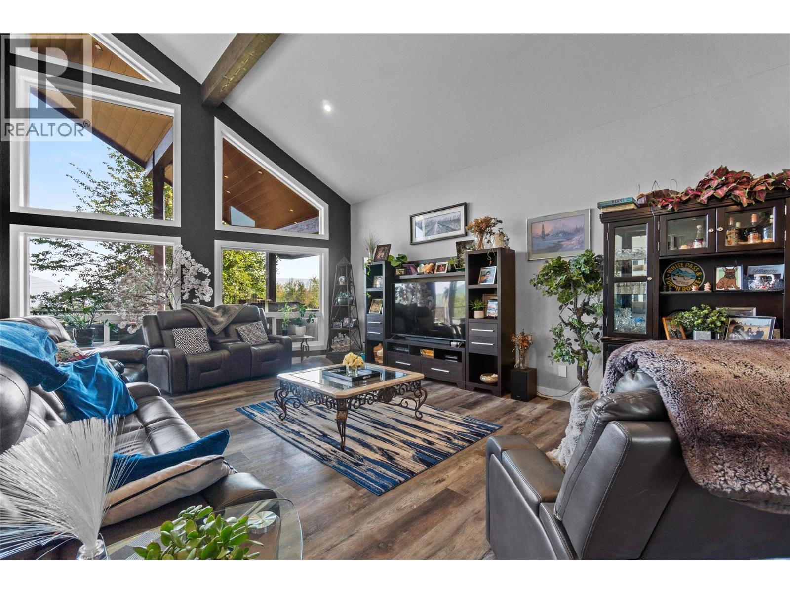 3700 50 Street, Salmon Arm, British Columbia  V1E 3A9 - Photo 46 - 10362447