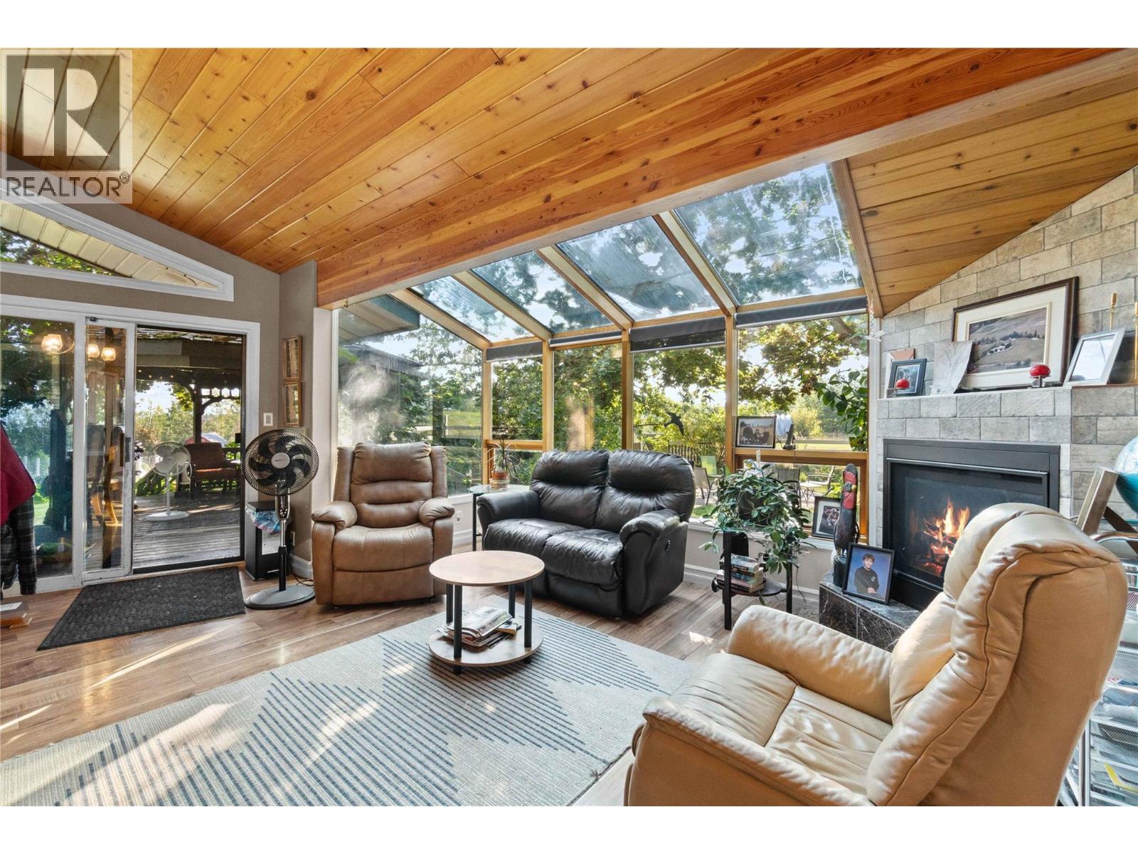 3700 50 Street, Salmon Arm, British Columbia  V1E 3A9 - Photo 76 - 10362447