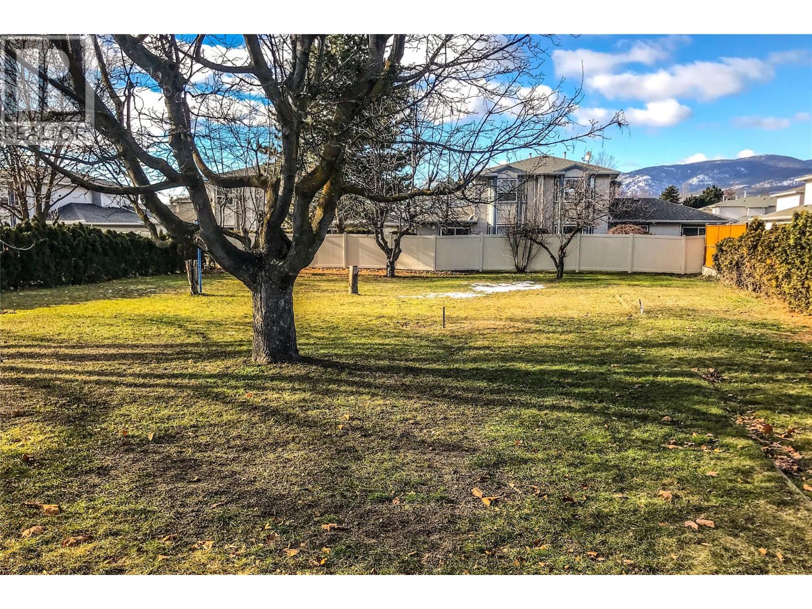 2248 Stillingfleet Road, Kelowna, British Columbia  V1Y 7Y9 - Photo 9 - 10362318