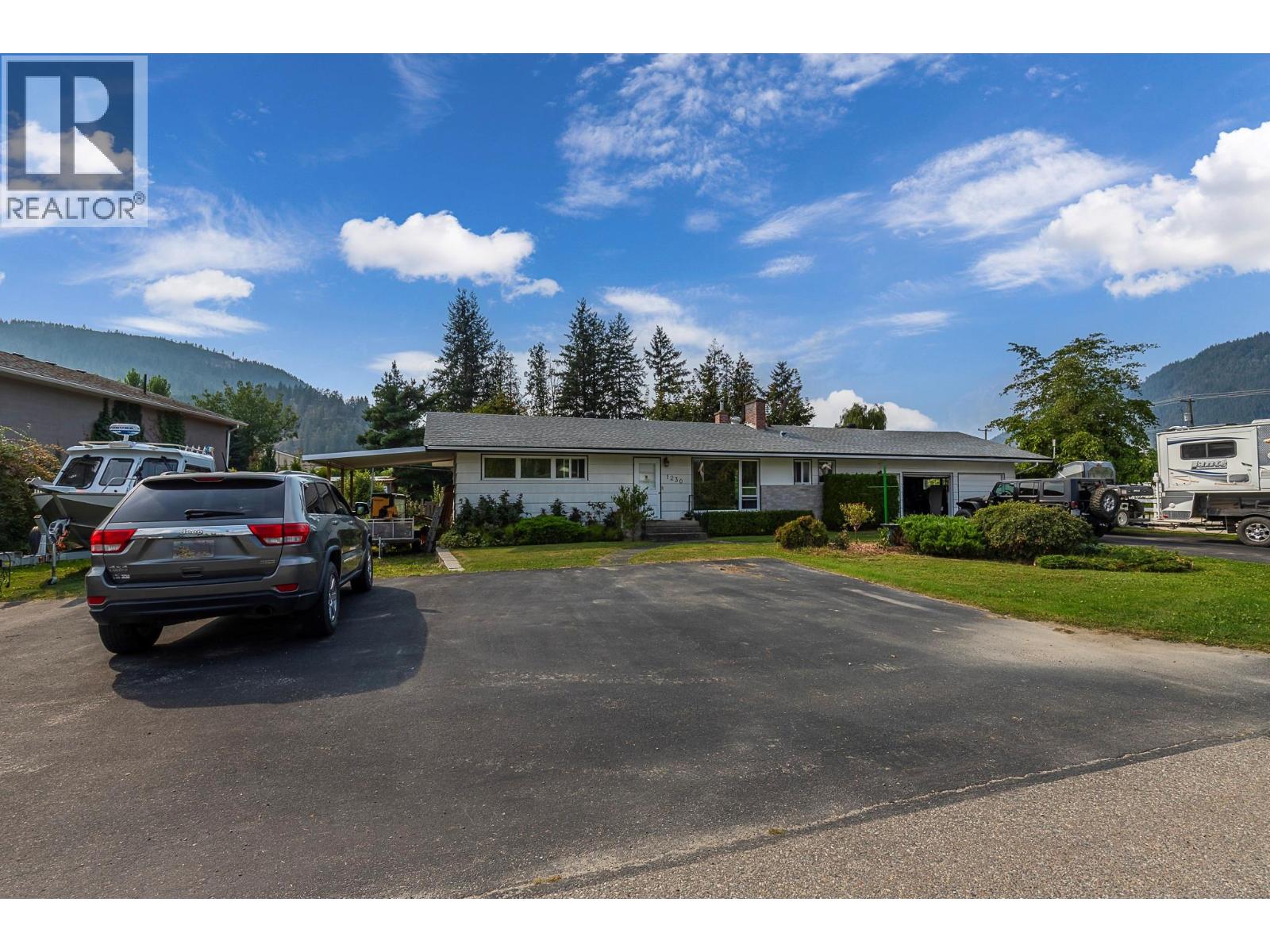 1230 Shuswap Avenue, Sicamous, British Columbia  V0E 2V1 - Photo 42 - 10362440