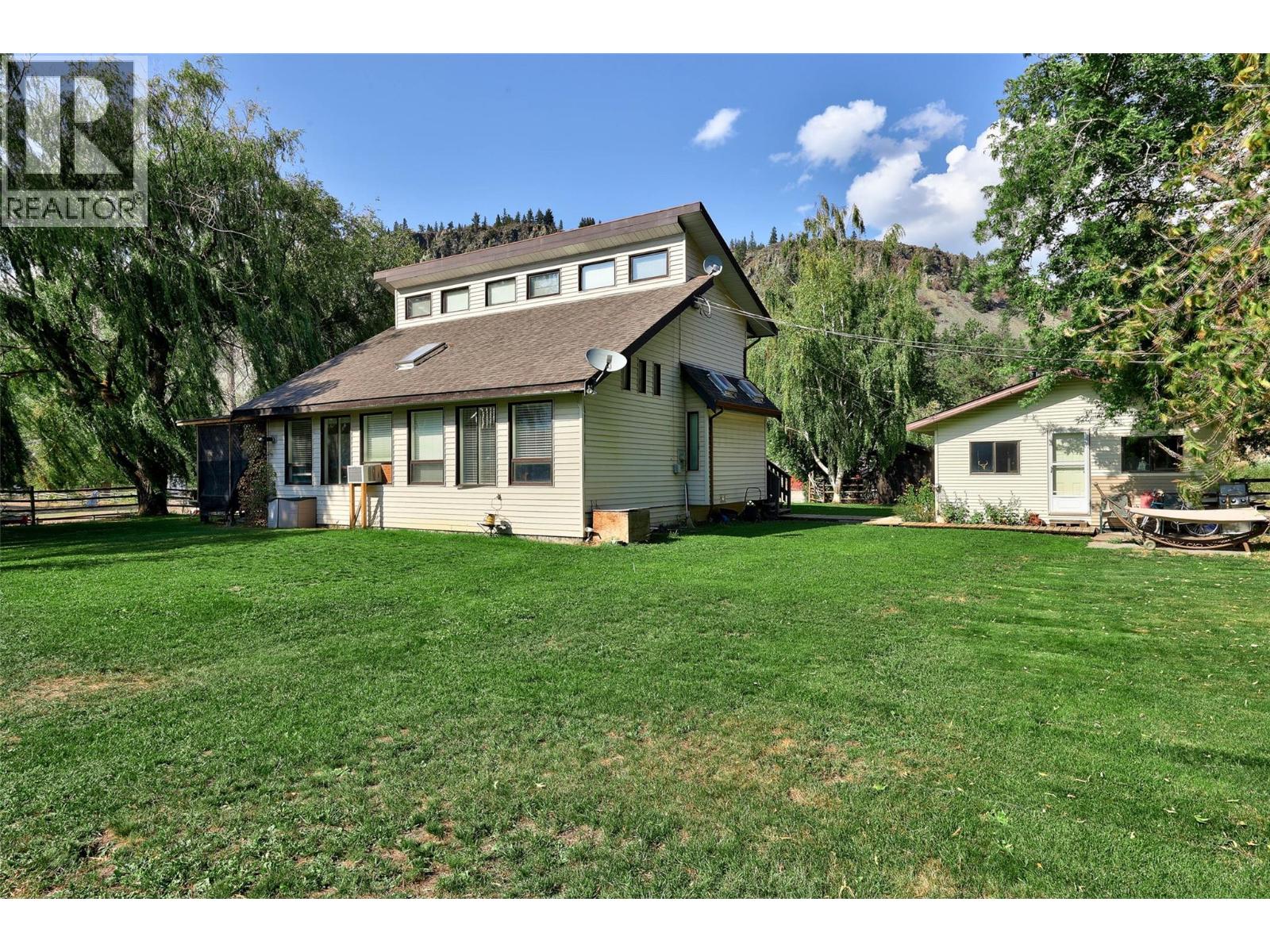 1815 Nicolls Road, Merritt, British Columbia  V1K 1N7 - Photo 3 - 10362389