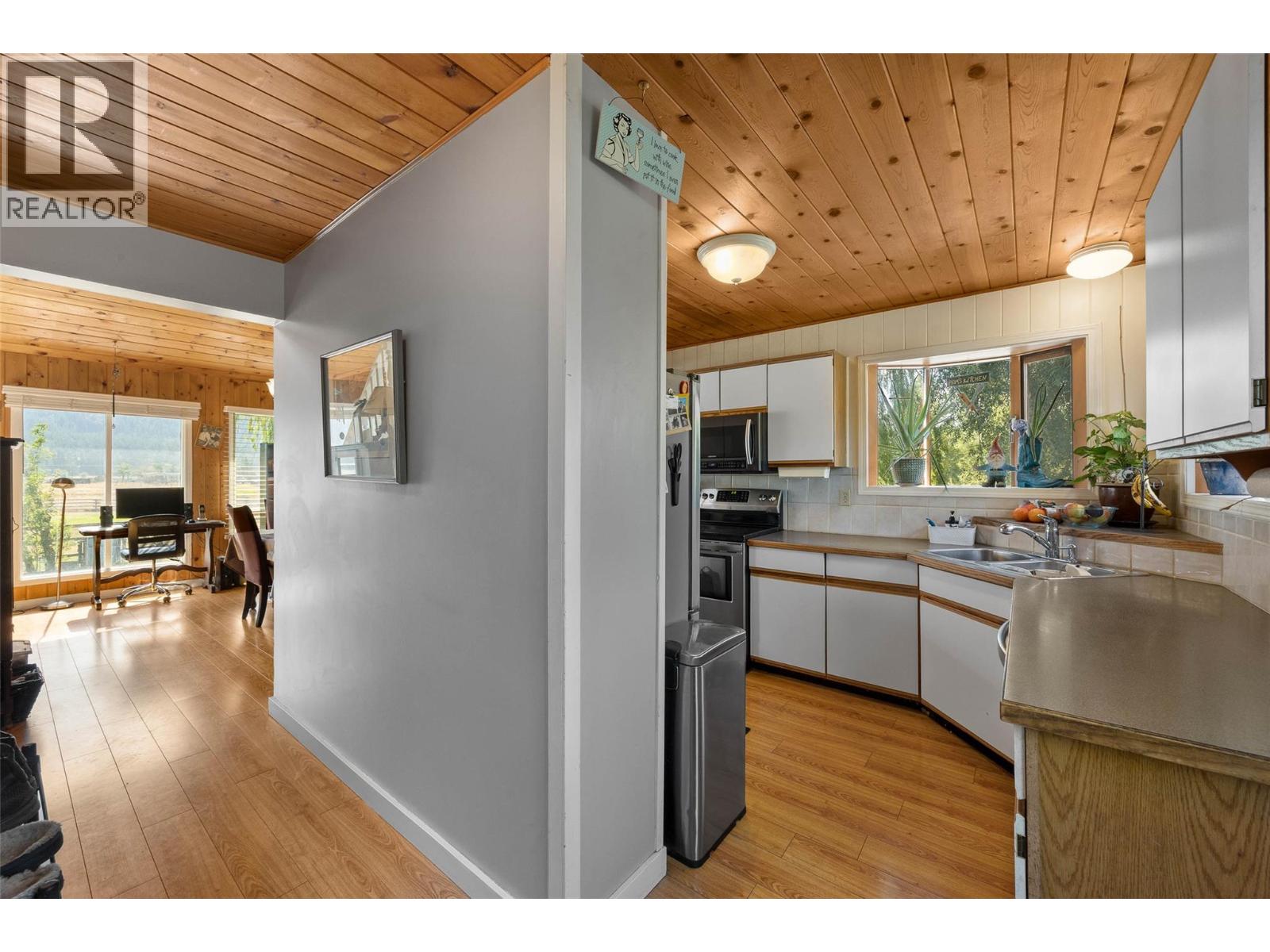 1815 Nicolls Road, Merritt, British Columbia  V1K 1N7 - Photo 7 - 10362389