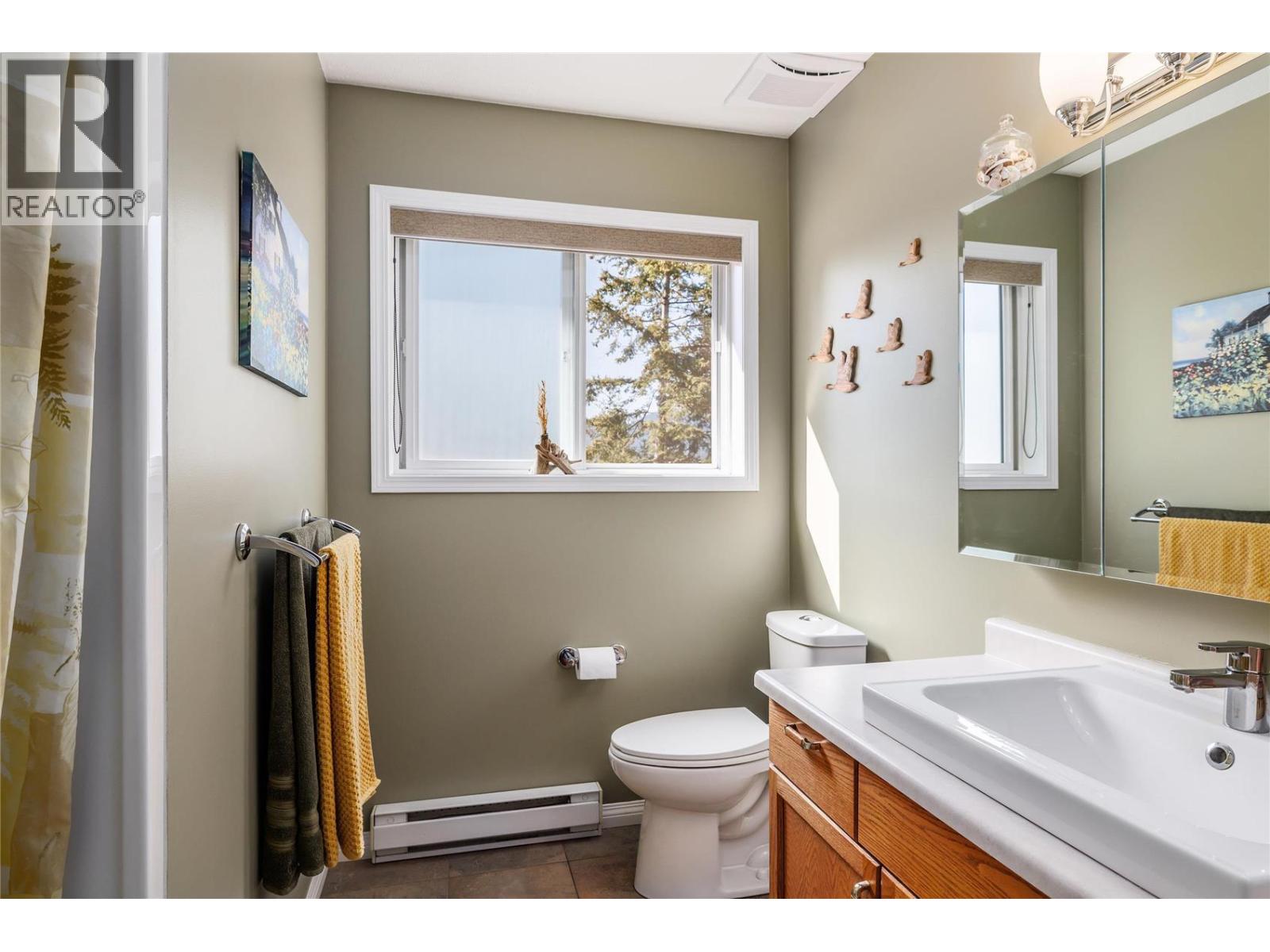 8514 Sun Valley Road, Kelowna, British Columbia  V1P 1J3 - Photo 10 - 10362704