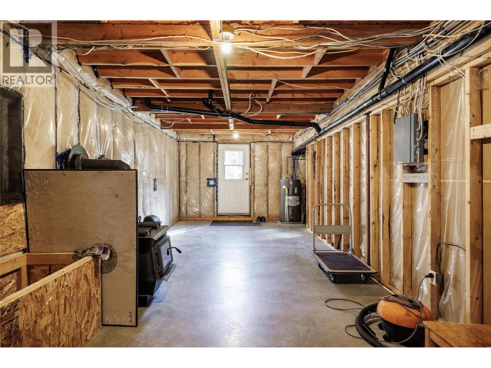 8514 Sun Valley Road, Kelowna, British Columbia  V1P 1J3 - Photo 18 - 10362704