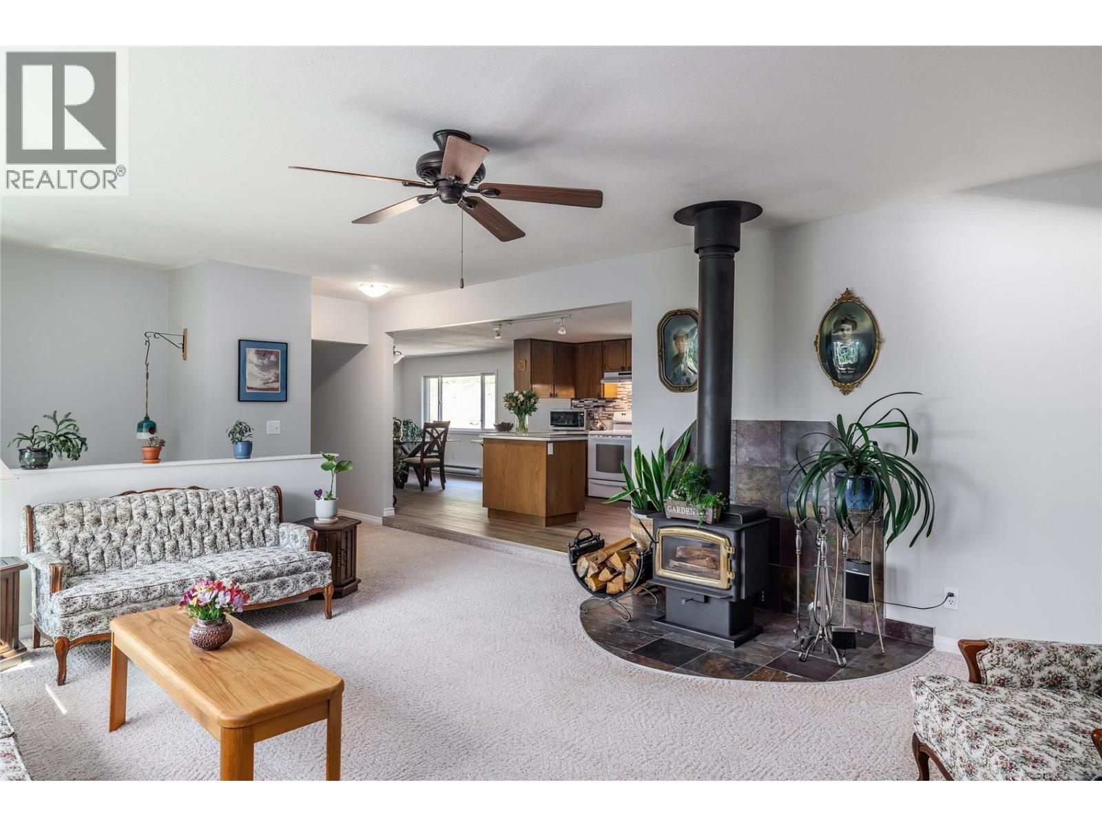 8514 Sun Valley Road, Kelowna, British Columbia  V1P 1J3 - Photo 4 - 10362704