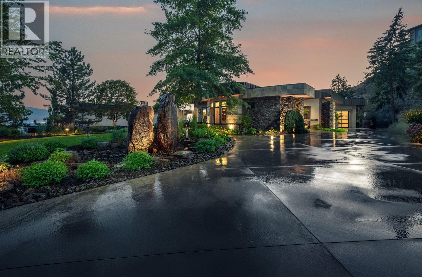 742 Highpointe Place, Kelowna, British Columbia  V1V 2Y3 - Photo 2 - 10361504