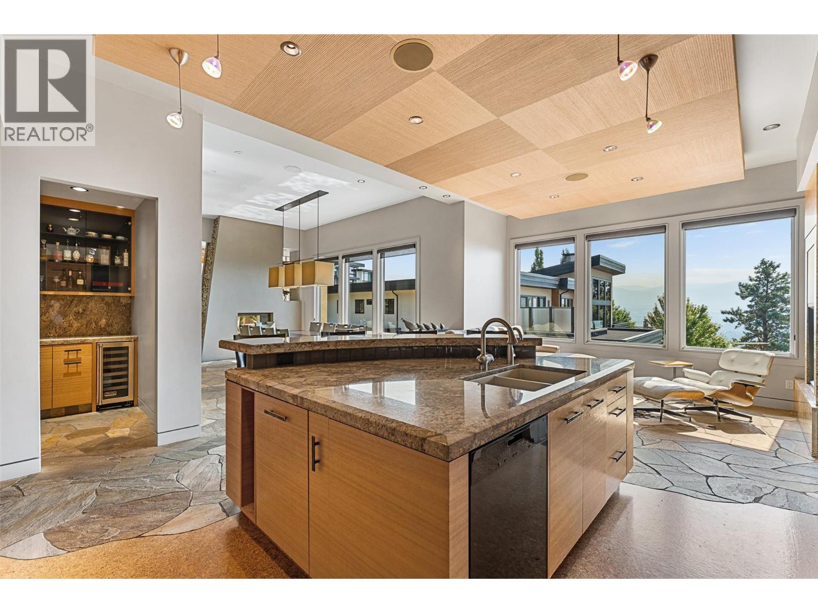 742 Highpointe Place, Kelowna, British Columbia  V1V 2Y3 - Photo 28 - 10361504