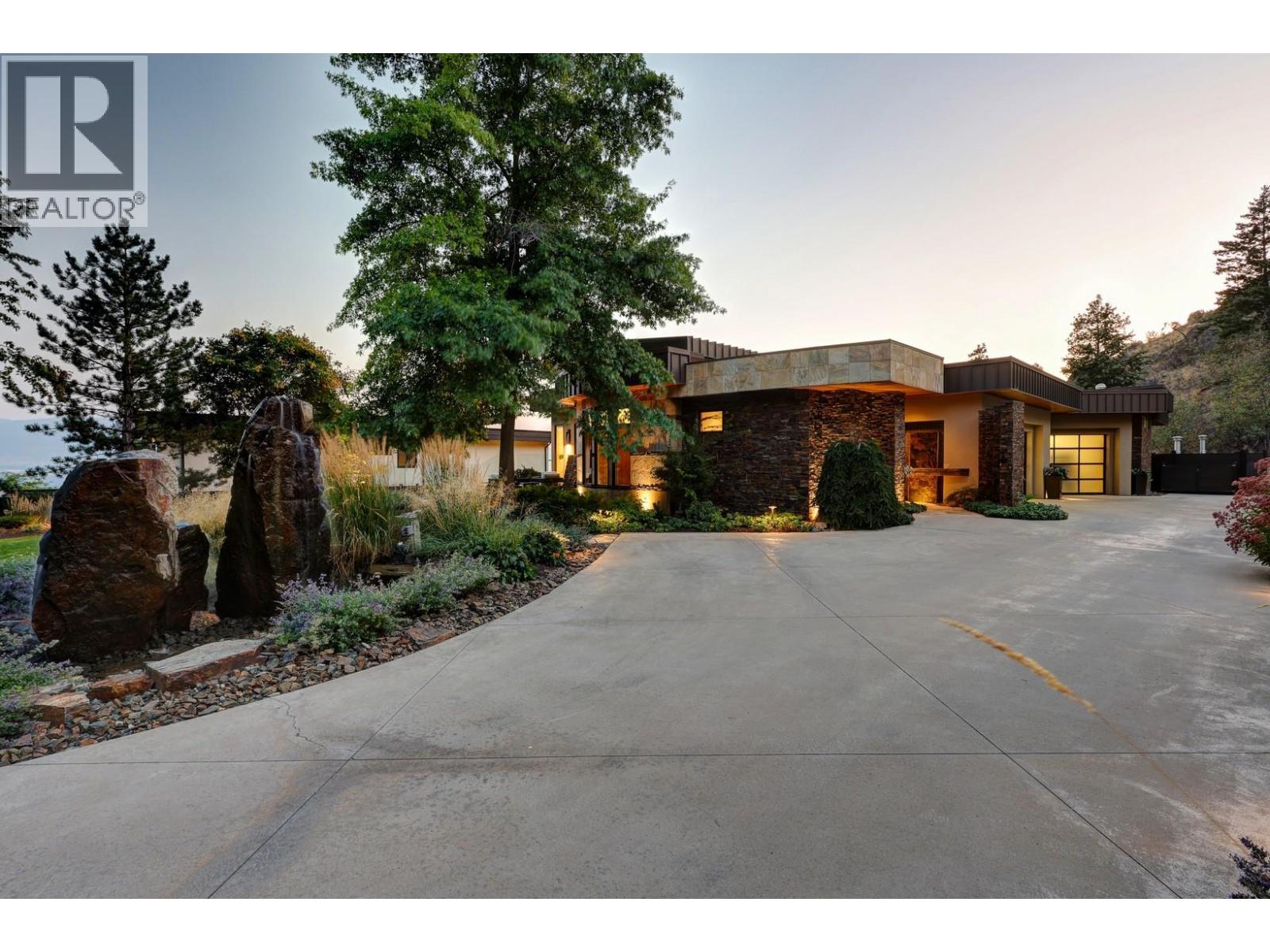 742 Highpointe Place, Kelowna, British Columbia  V1V 2Y3 - Photo 3 - 10361504