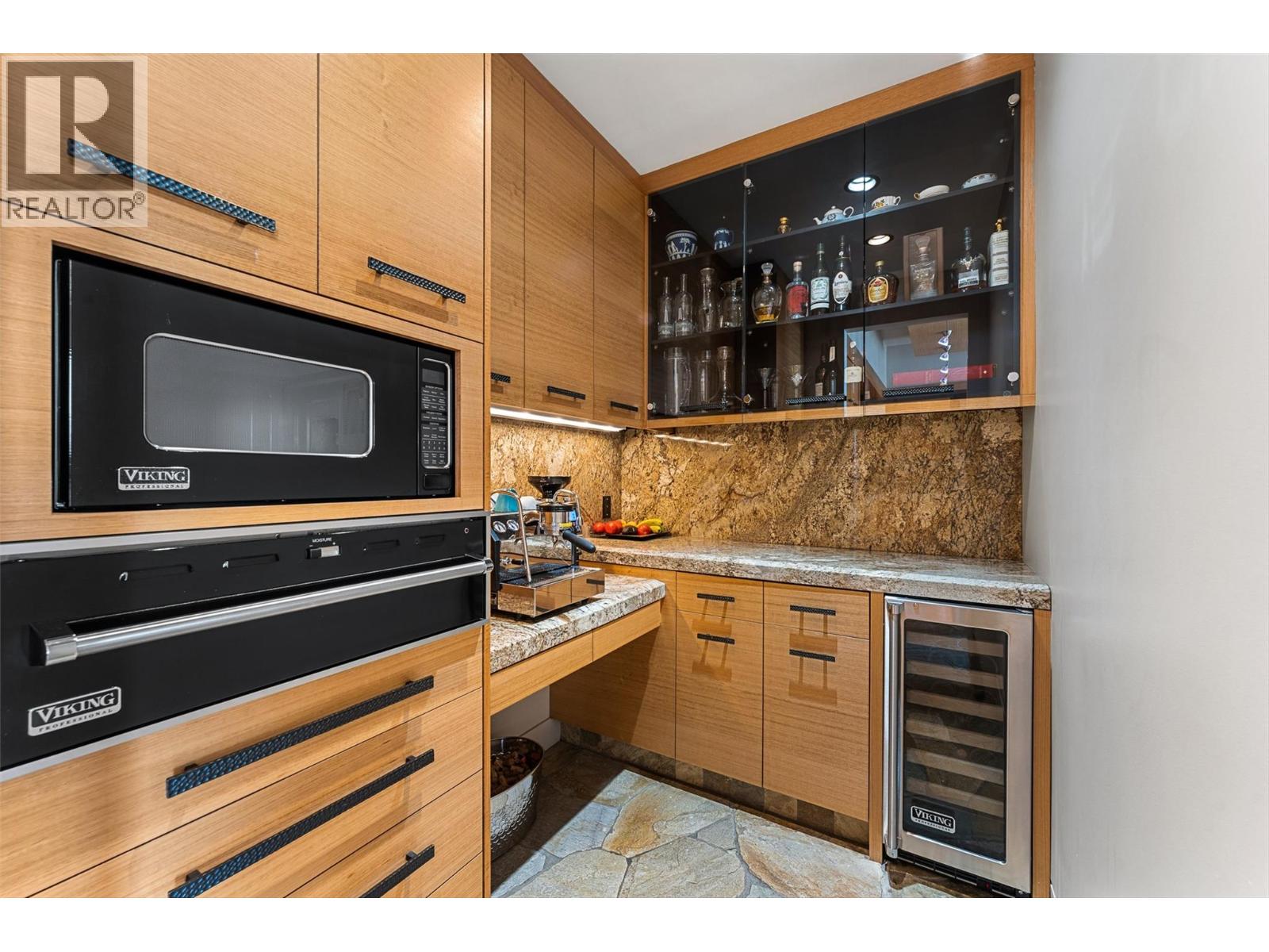 742 Highpointe Place, Kelowna, British Columbia  V1V 2Y3 - Photo 30 - 10361504