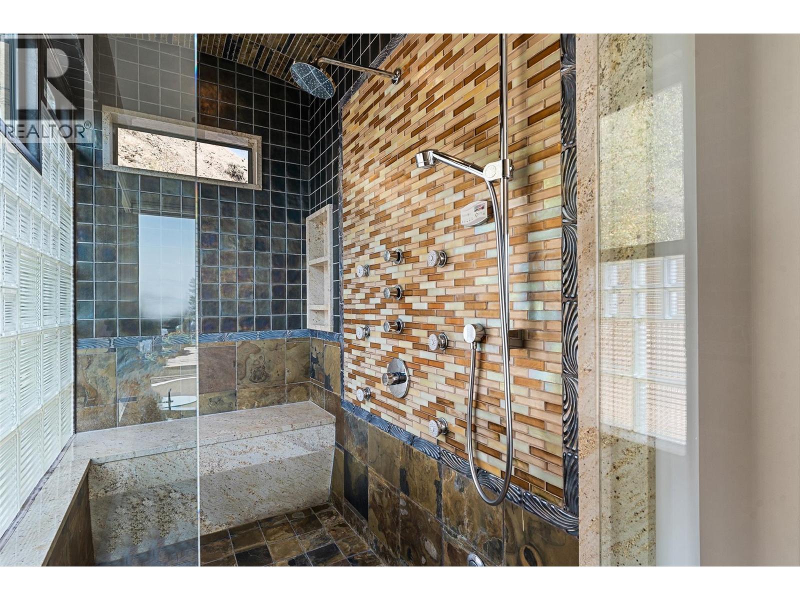 742 Highpointe Place, Kelowna, British Columbia  V1V 2Y3 - Photo 40 - 10361504