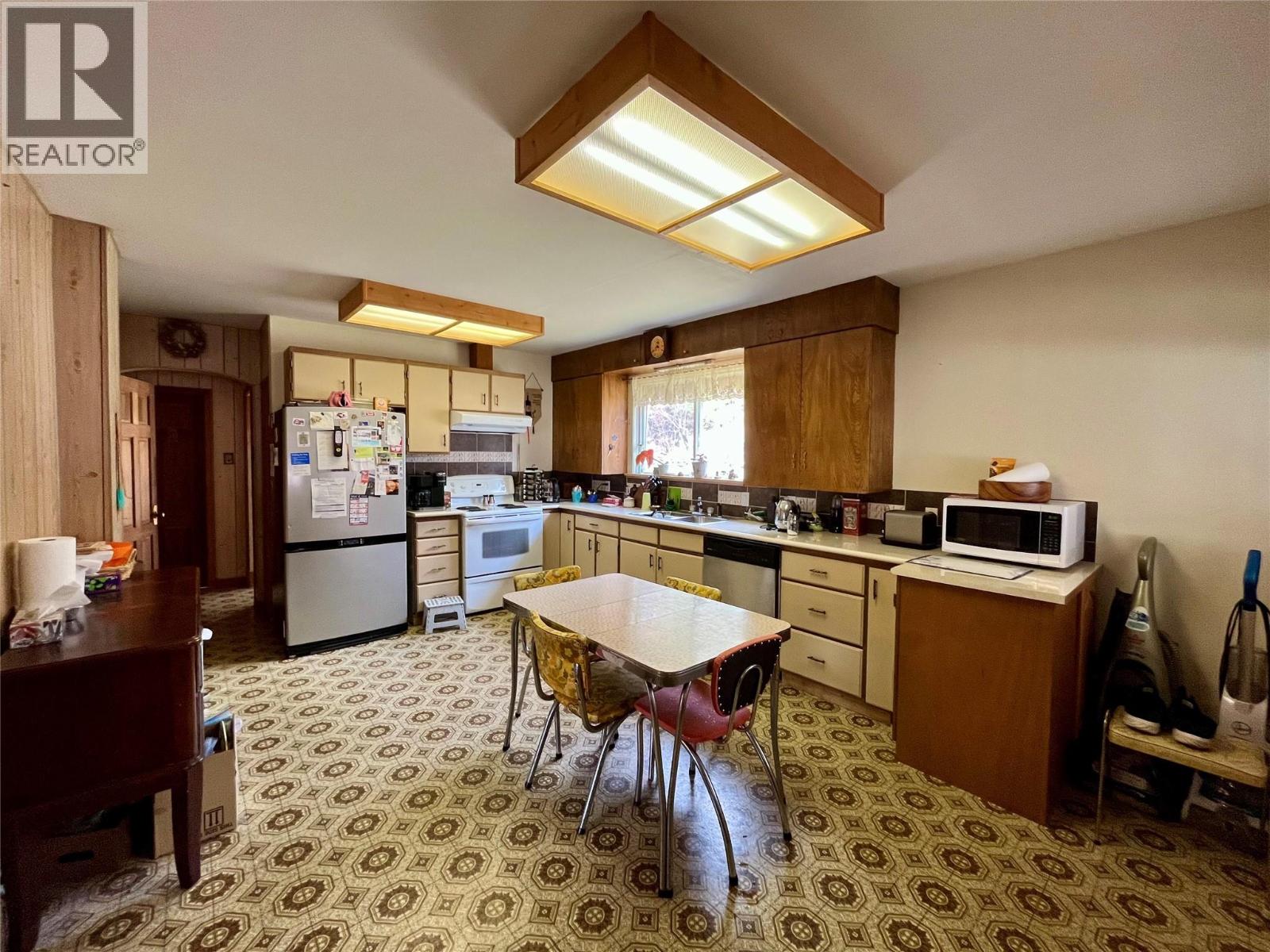 1118 Kildare Street, New Denver, British Columbia  V0G 1S0 - Photo 8 - 10362502