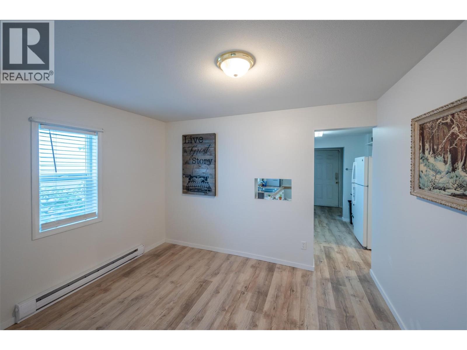 468 Wade Avenue W, Penticton, British Columbia  V2A 1V4 - Photo 4 - 10362736