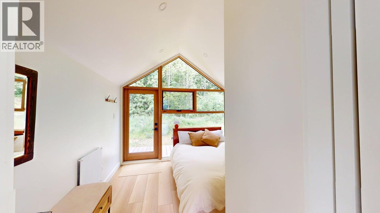 2715 3b Highway, Rossland, British Columbia  V0G 1Y0 - Photo 10 - 10356557