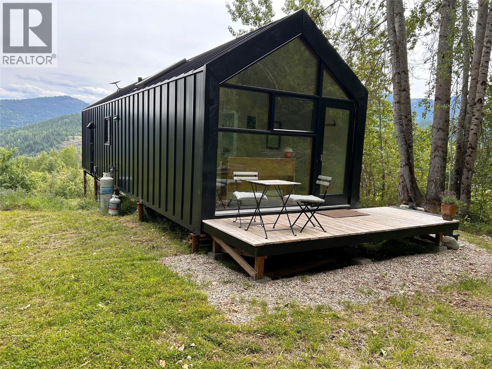 2715 3b Highway, Rossland, British Columbia  V0G 1Y0 - Photo 2 - 10356557