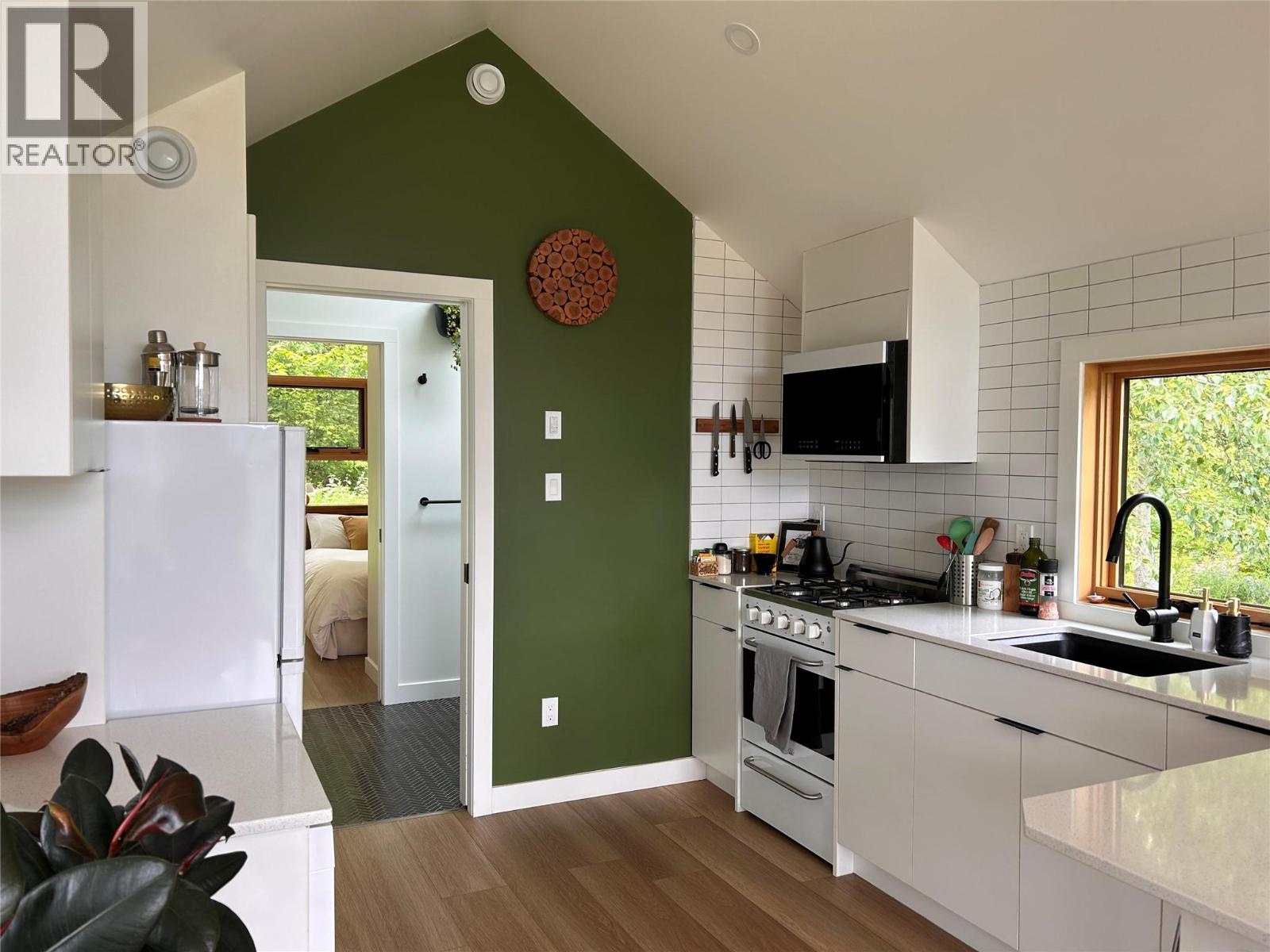 2715 3b Highway, Rossland, British Columbia  V0G 1Y0 - Photo 22 - 10356557