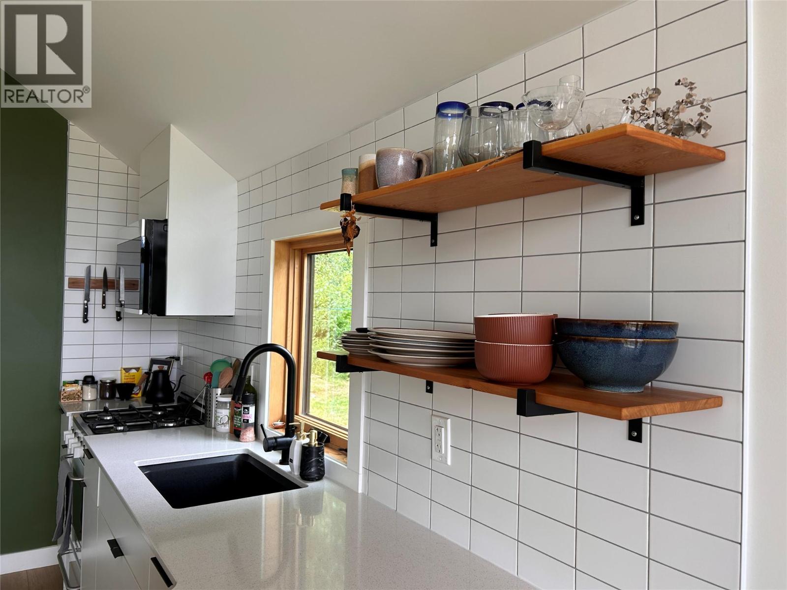 2715 3b Highway, Rossland, British Columbia  V0G 1Y0 - Photo 23 - 10356557