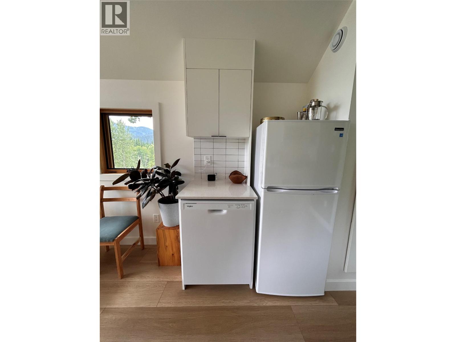 2715 3b Highway, Rossland, British Columbia  V0G 1Y0 - Photo 24 - 10356557