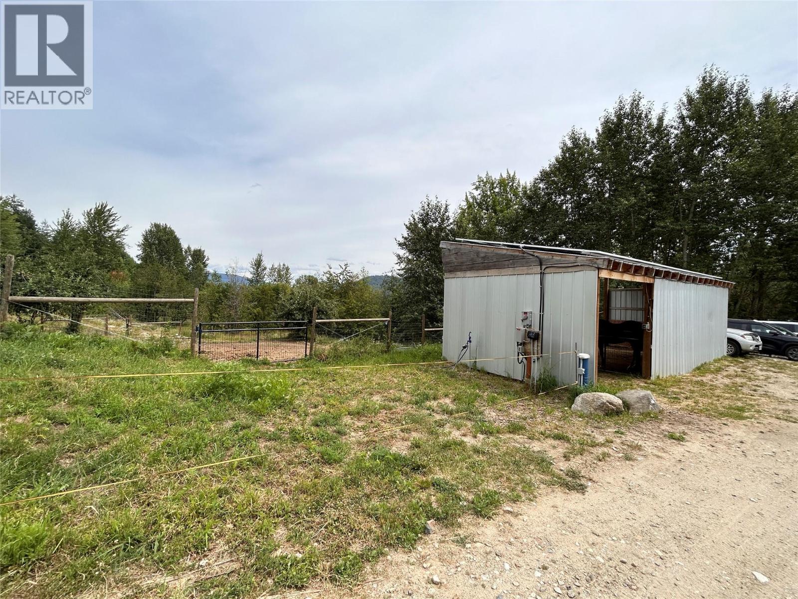 2715 3b Highway, Rossland, British Columbia  V0G 1Y0 - Photo 28 - 10356557
