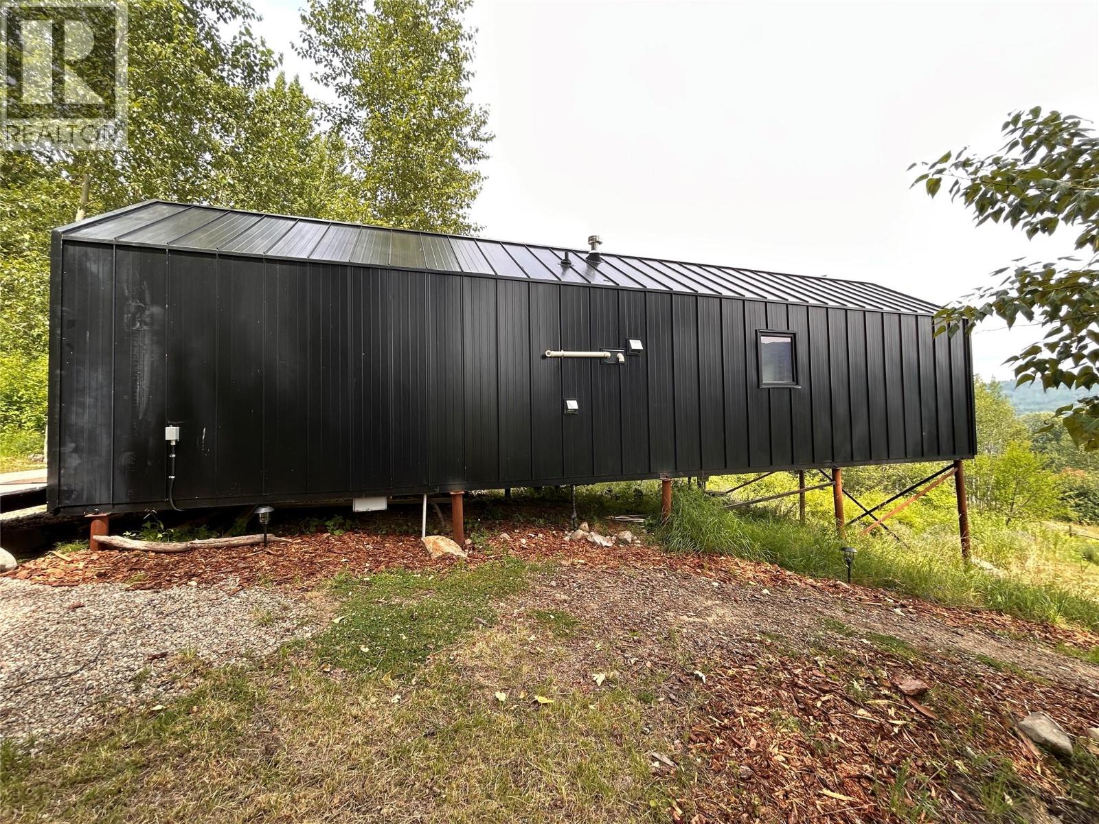 2715 3b Highway, Rossland, British Columbia  V0G 1Y0 - Photo 5 - 10356557